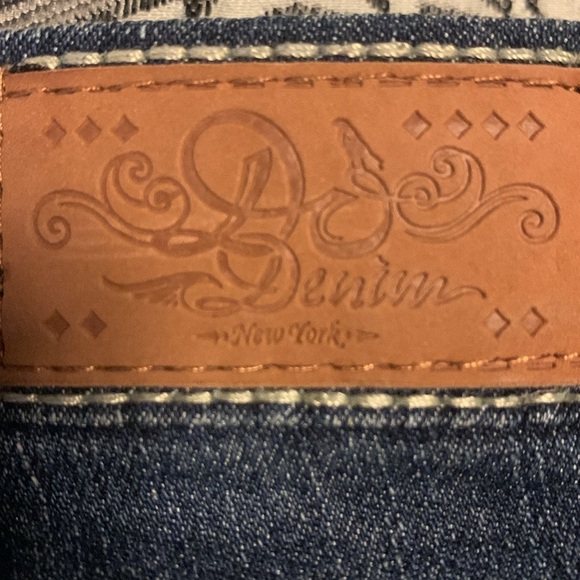 Do Denim of NY Blue Jeans - Picture 9 of 11